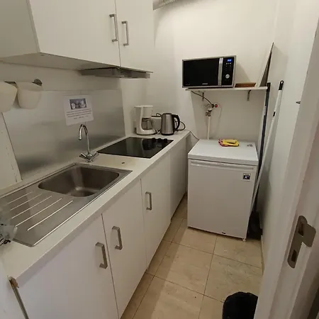Center Ground Floor Apartment *